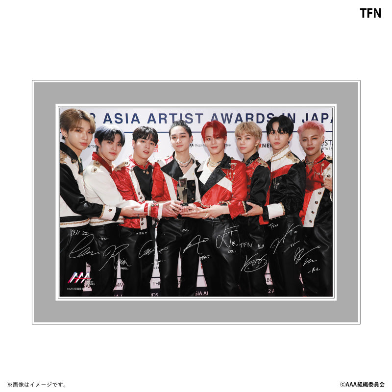 額装 Asia Artist Awards 2022 TFN