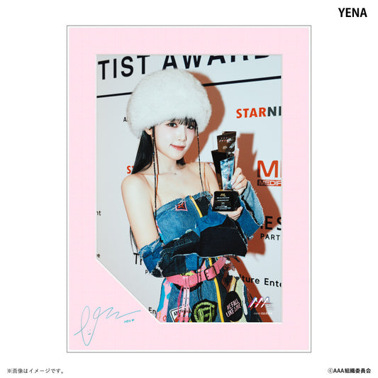額装 Asia Artist Awards 2022 YENA